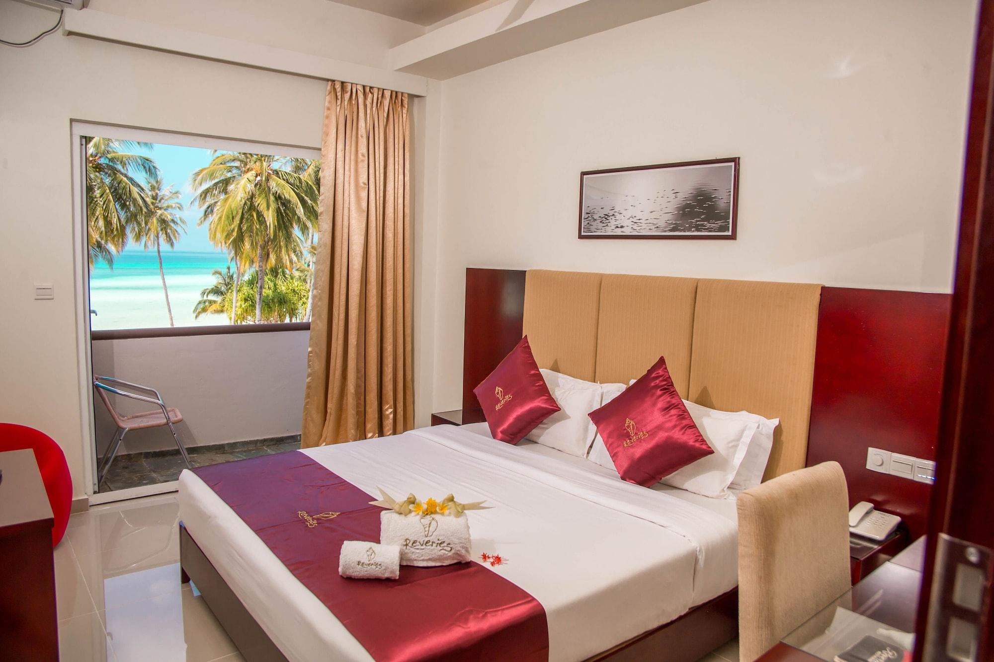 Reveries Maldives Gan  Bagian luar foto