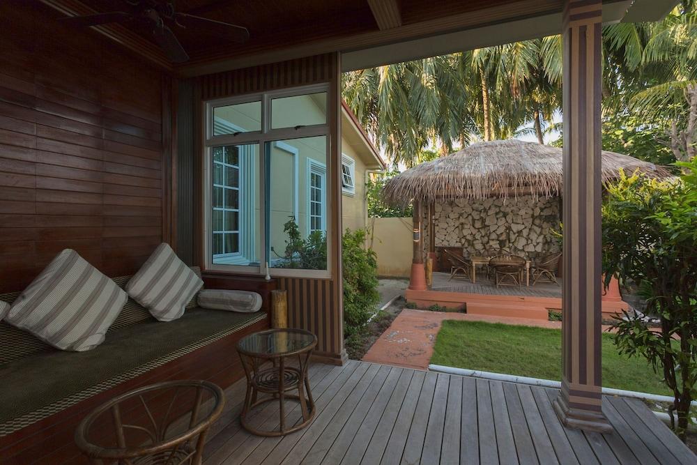Reveries Maldives Gan  Bagian luar foto
