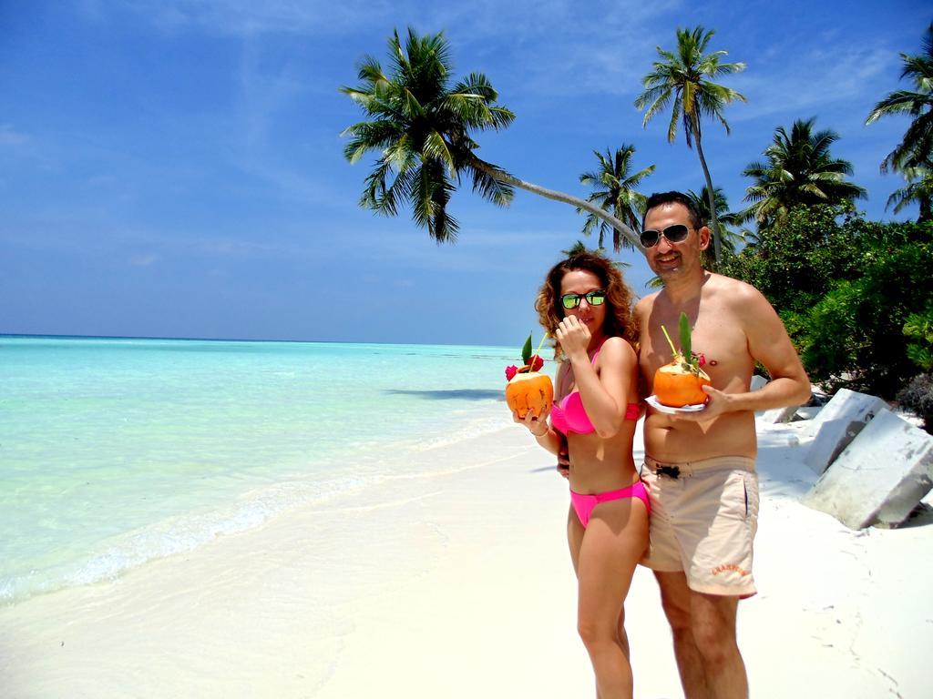 Reveries Maldives Gan  Bagian luar foto