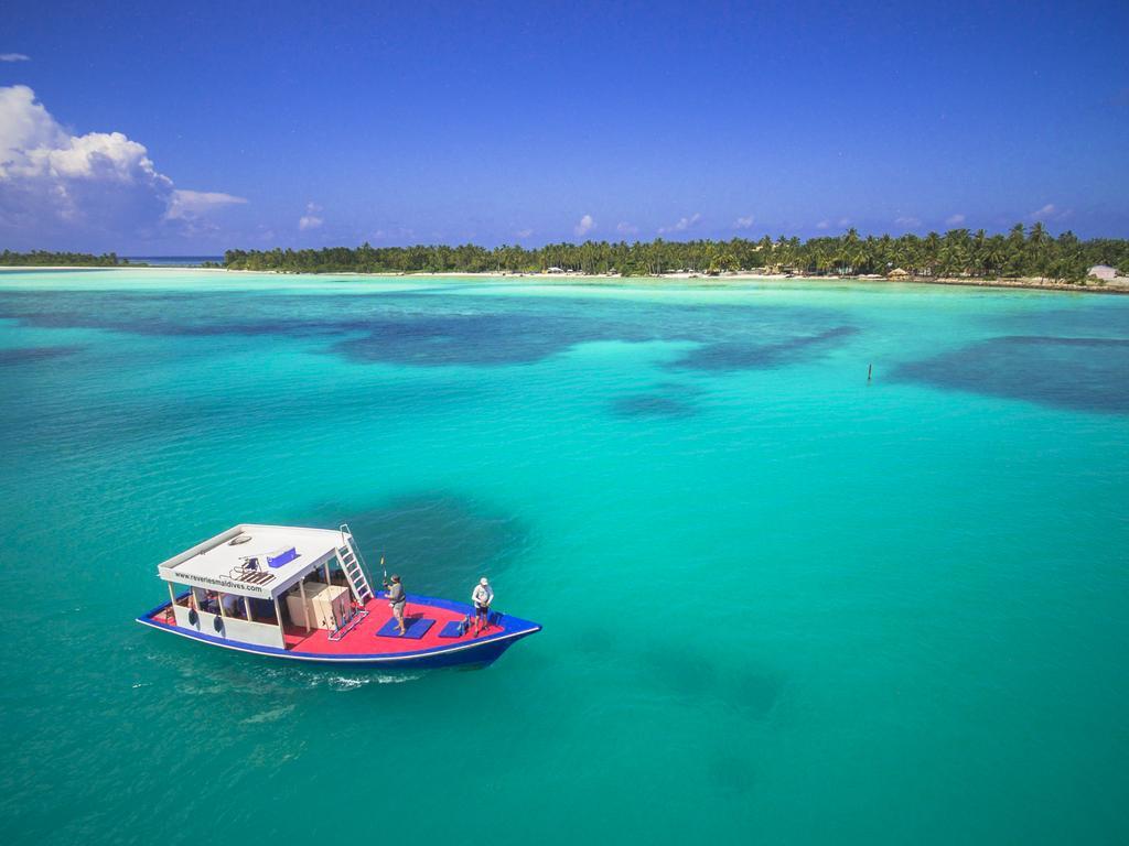 Reveries Maldives Gan  Bagian luar foto