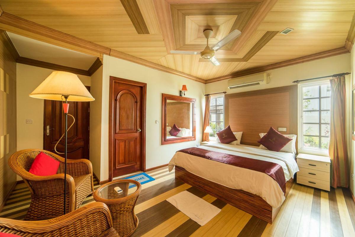 Reveries Maldives Gan  Bagian luar foto