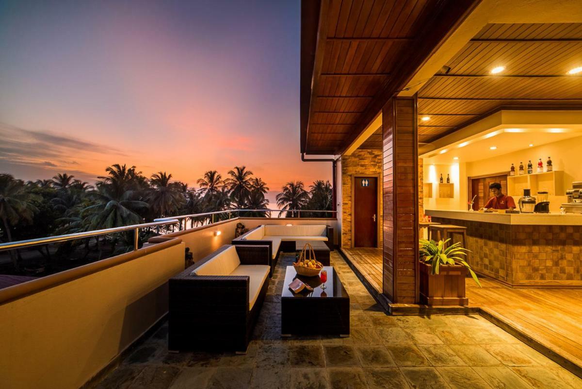 Reveries Maldives Gan  Bagian luar foto